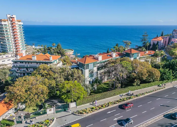 Luxury Oceanfront At Reid\'S Gardens
